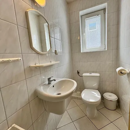 Goscinne Grafit 홈스테이 Władysławowo